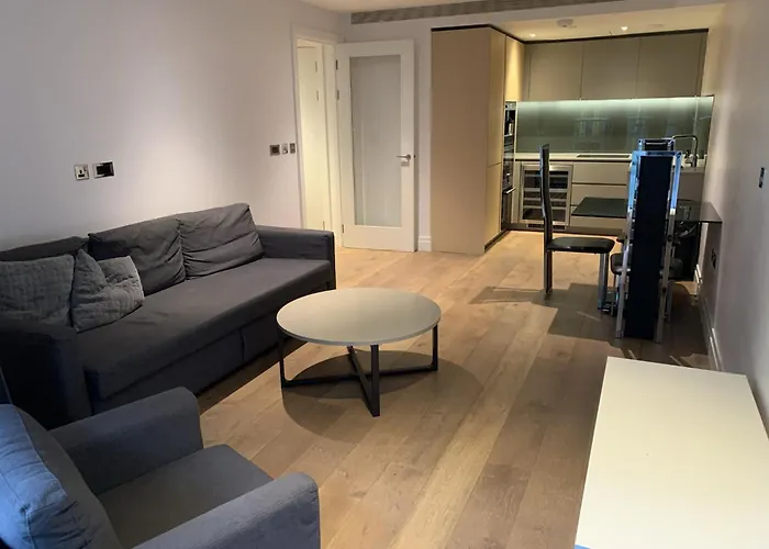 Stylish 2 Bed Flats Near Us Embassy Apartment London