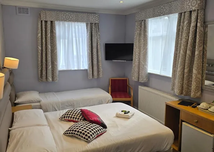 Admiral Hotel At Park Avenue London